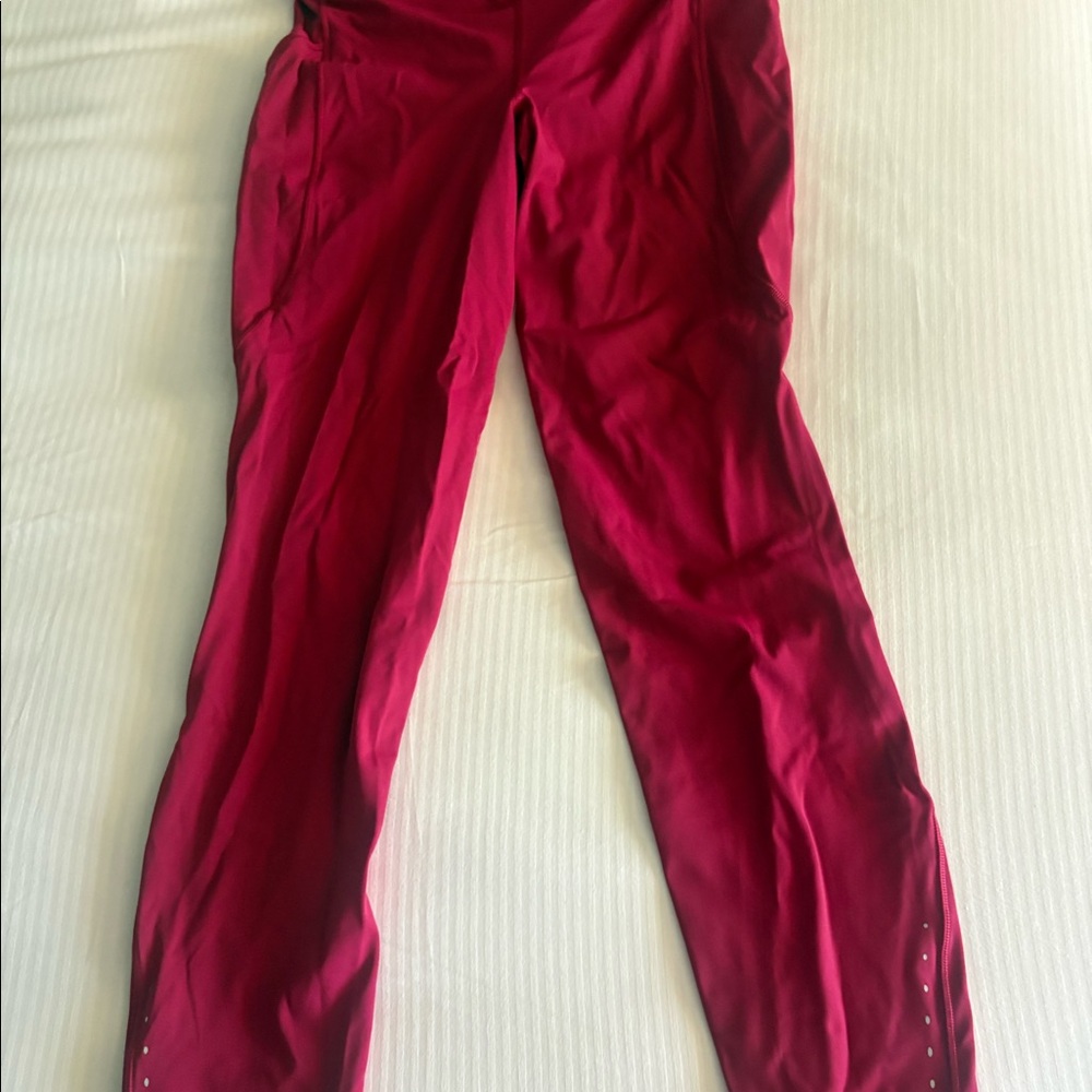Brand new lululemon fast and free size 6 berry rumble